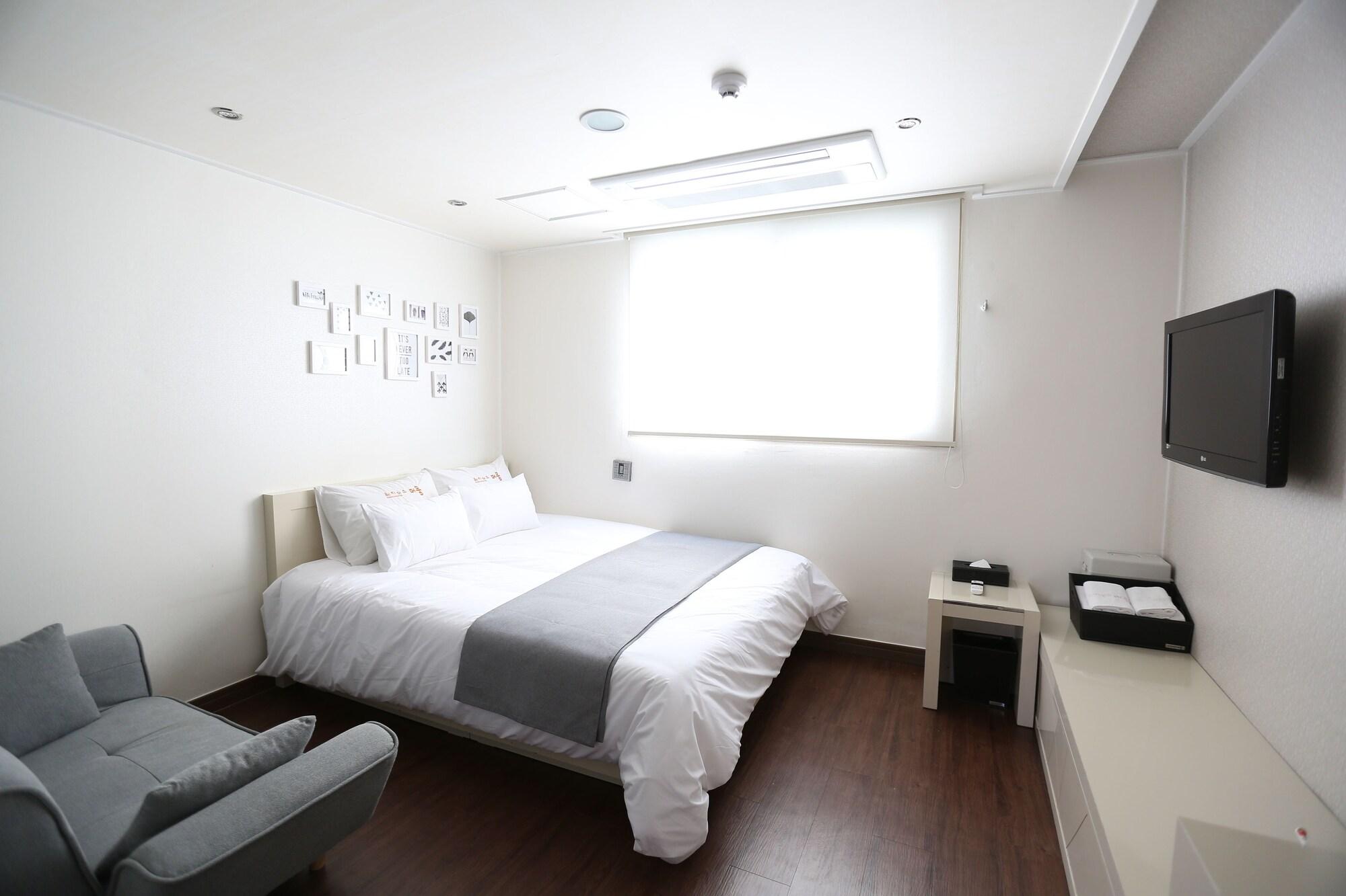 Residence Mumum Hotel Busan Exteriör bild