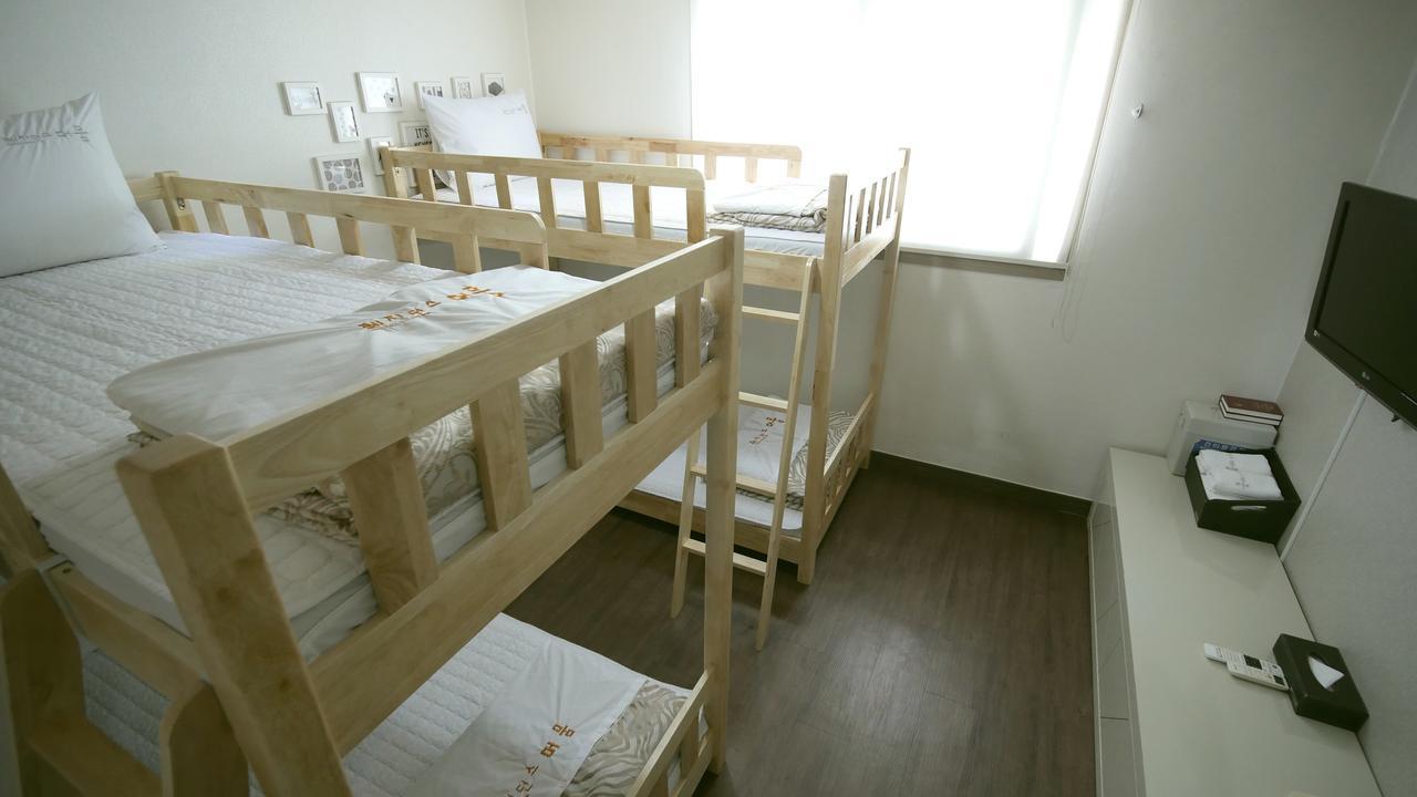 Residence Mumum Hotel Busan Exteriör bild