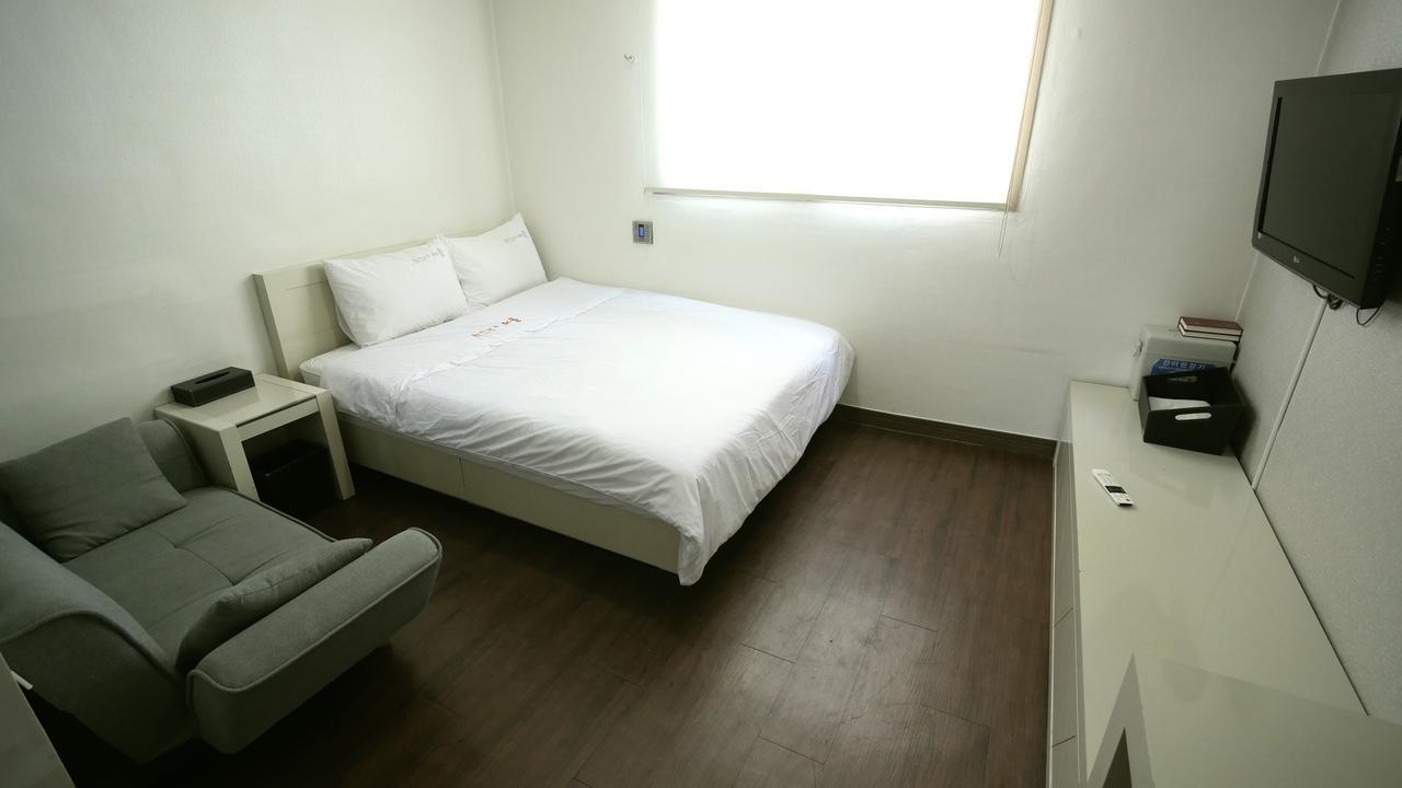 Residence Mumum Hotel Busan Exteriör bild